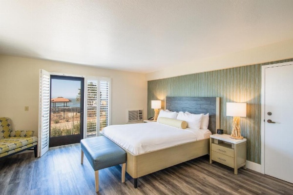 Inn at the Cove image 15