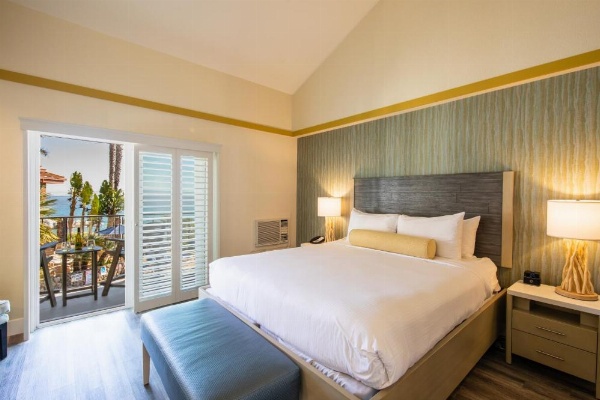 Inn at the Cove image 6